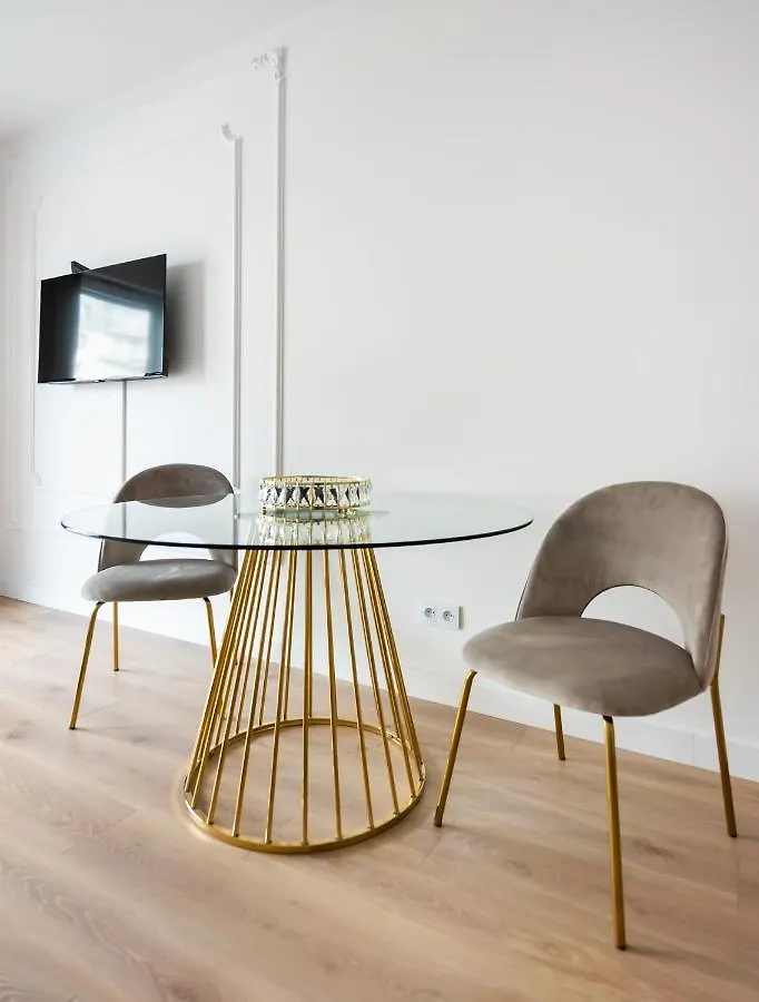 Bemowo Narwik Modern Apartment ワルシャワ ポーランド